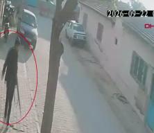 Manisa&rsquo;da okul &ouml;n&uuml;nde dehşet sa&ccedil;an saldırgan b&ouml;yle g&ouml;r&uuml;nt&uuml;lendi!
