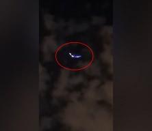 UFO mu, u&ccedil;ak mı? İran'da g&ouml;ky&uuml;z&uuml;nde ilgin&ccedil; g&ouml;r&uuml;nt&uuml;ler