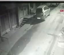 Beyoğlu&rsquo;nda yan bakma bahanesiyle feci dayak: Her şeyim patladı