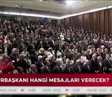 Cumhurbaşkanı Erdoğan AK Parti'ye katılan belediye başkanlarına rozet taktı