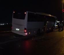 Malatya'da otob&uuml;s ile hafif ticari ara&ccedil; &ccedil;arpıştı: 2 &ouml;l&uuml;, 3 yaralı