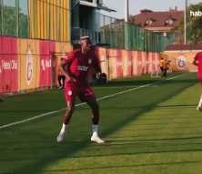 Osimhen Kasımpaşa ma&ccedil;ında forma giyebilecek