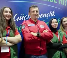 Sel&ccedil;uk Bayraktar'dan TEKNOFEST paylaşımı: "Bu sevda bizi daha &ccedil;ok diyar diyar gezdirir"