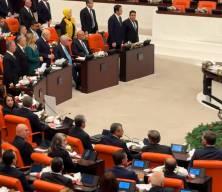 TBMM&rsquo;de dikkat &ccedil;eken an: Erdoğan salona girdiğinde CHP ve Yeni Partililer ayağa kalkmadı