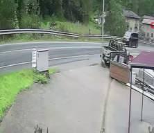 Trabzon'da hatalı sollama kazaya neden oldu: 5 yaralı