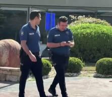 CHP&rsquo;li Buca Belediyesinde 150 milyonluk haciz şoku: İcra ekipleri makam odalarına girdi