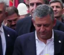 &Ouml;zg&uuml;r &Ouml;zel, Bakan G&ouml;ktaş'ın babasından &ouml;z&uuml;r diledi