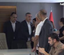 CHP'den &Ouml;zg&uuml;r &Ouml;zel'e Cemil Tugay tepkisi: &Ccedil;ıkıp &ouml;z&uuml;r dileyin!