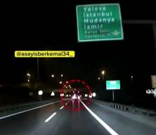Otoyolda sapağı ka&ccedil;ıran otob&uuml;s yine geri geri ilerledi