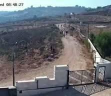 İsrailli yerleşimciler Batı Şeria'da camiyi ateşe verdi! Filistinli aileye taşlı sopalı saldırı