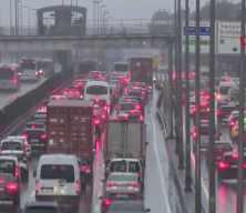 İstanbul'da sabah saatlerinde trafik yoğunluğu yaşanıyor