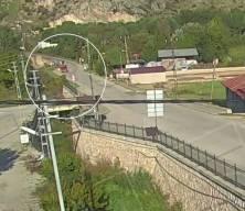 Amasya&rsquo;da minib&uuml;s&uuml;n dereye u&ccedil;tuğu kaza kameraya yansıdı