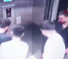 B&uuml;y&uuml;k&ccedil;ekmece&rsquo;de rezidanstaki cinayet ş&uuml;phelilerinin ka&ccedil;tığı anlar kamerada