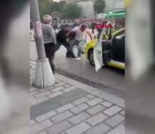 Fatih'te taksicilerin yolcu kavgasında yumruklar konuştu