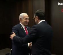 Rum y&ouml;netiminde İsrail krizi! Meclis ayağa kalktı!