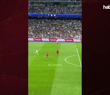 T&uuml;m d&uuml;nya bu gol&uuml; konuşuyor! Arda G&uuml;ler'den gelişine tam 90'a