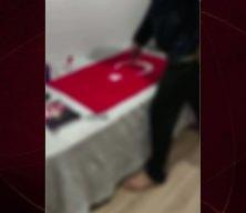 Balıkesir'de s&ouml;zde &ouml;ğretmen T&uuml;rk bayrağı ve Atat&uuml;rk&rsquo;e hakaret etti g&ouml;zaltına alındı