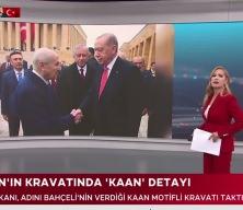 Cumhurbaşkanı Erdoğan'ın 29 Ekim t&ouml;reninde taktığı kravattaki 'KAAN' s&uuml;rprizi dikkat &ccedil;ekti