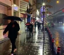 İstanbul i&ccedil;in yoğun yağış uyarısı! Bir&ccedil;ok ilde de sel ve hortum riski