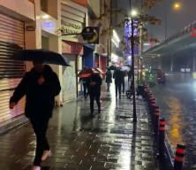 İstanbul'da yağmur kesintisiz s&uuml;recek! İşte 5 g&uuml;nl&uuml;k hava tahmin raporu!