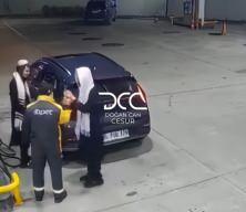 İzmir'den sonra İstanbul'da ortaya &ccedil;ıktılar: Hasidik Yahudilerin ilgin&ccedil; anları!
