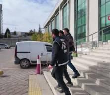 Kırıkkale'de babasını bı&ccedil;aklayarak &ouml;ld&uuml;ren ş&uuml;pheli tutuklandı