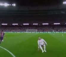 La Liga'nın dev derbisinin hakemin saha i&ccedil;i g&ouml;r&uuml;nt&uuml;leri paylaşıldı! Sakinlik ve Zeka vurgusu dikkat &ccedil;ekti