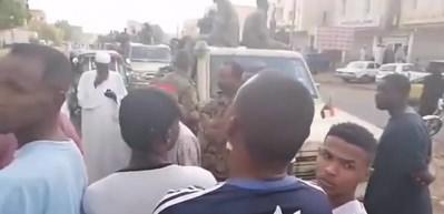 Sudan ordusu halka m&uuml;dahale etti! &Ouml;l&uuml;ler var