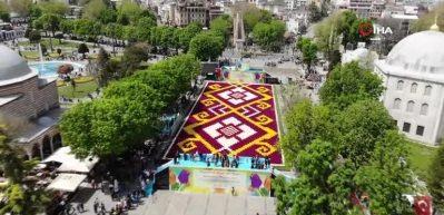 Sultanahmet'te g&ouml;r&uuml;c&uuml;ye &ccedil;ıktı! D&uuml;nyanın en b&uuml;y&uuml;ğ&uuml;...