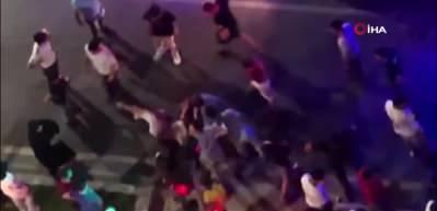 Sultangazi&rsquo;de otomobil bisikletli &ccedil;ocuğa b&ouml;yle &ccedil;arptı: 2'si ağır 7 yaralı