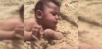 Suudi Arabistanlı vatandaş, bebeğine kum yedirdi