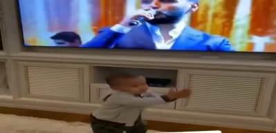 Alişan'ın oğlu Burak babasını duyunca eşlik etti