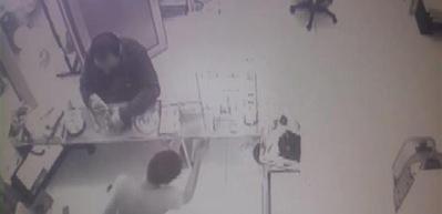 Tamir ettiği tablet bomba gibi patladı!