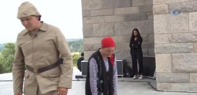Tarihi alanlarda, tarihi canlandırıyorlar