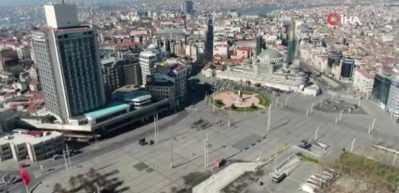 Tarihi Taksim Meydanı ve İstiklal Caddesi'nde sessizlik hakim