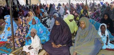 Çad'daki camiler toplu dua için dolup taşıyor