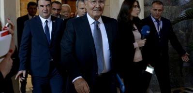 TBMM'de ilk yemin eden vekil Baykal oldu