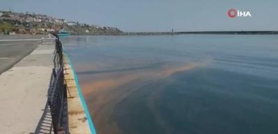 Tekirdağ sahilleri turuncu renge b&uuml;r&uuml;nd&uuml;