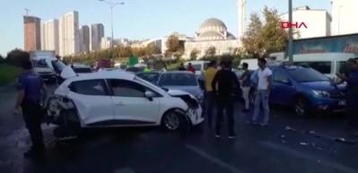 TEM Bağlantı Yolunda zincirleme kaza: 1'i ağır, 4 yaralı