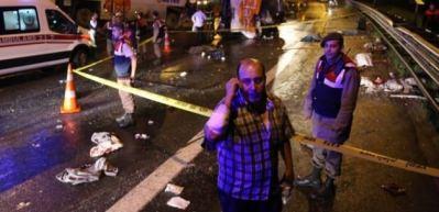 TEM'de kaza: 6 &ouml;l&uuml;, onlarca yaralı