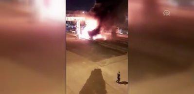 TEM'de &ouml;zel halk otob&uuml;s&uuml; yandı!