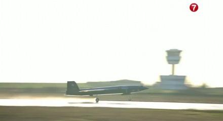 Bayraktar KIZILELMA 2025 yılının son u&ccedil;uşunda KARAT IRST ile g&ouml;vde g&ouml;sterisi yaptı