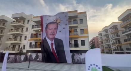 Bakan Murat Kurum Hatay'ın değişen &ccedil;ehresini her karesini gazetecilere tek tek anlattı