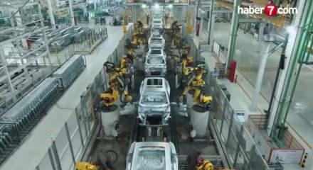 Elektrikli ara&ccedil;ta taht değişiyor: BYD, Tesla&rsquo;yı satışta geride bıraktı