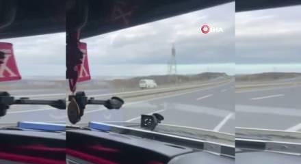 İstanbul Havalimanı yolunda ters y&ouml;nde giden ara&ccedil; y&uuml;rekleri ağza getirdi