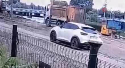 3 kişinin ölümden döndüğü SUV’un ırmağa düştüğü anlar 