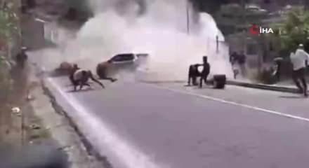  Ekvador'da feci kaza! Ralli aracı kalabalığın arasında daldı: 2 ölü, 18 yaralı