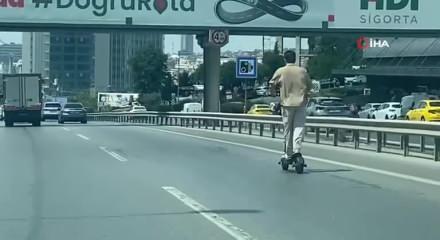  Ataşehir D-100 Karayolu'nda scooter ile tehlikeli yolculuk kamerada