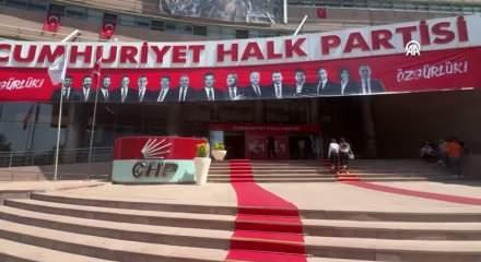 CHP, şaibeli kurultay davasında erteleme umut ediyor