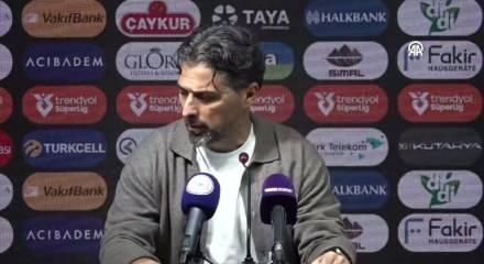 İlhan Palut: "Bu maçın geneline bakınca beraberliği işaret eden bir oyundu"